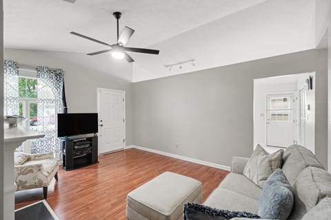 2149 Wilkes Way, Lexington, KY 40505 — photo 3