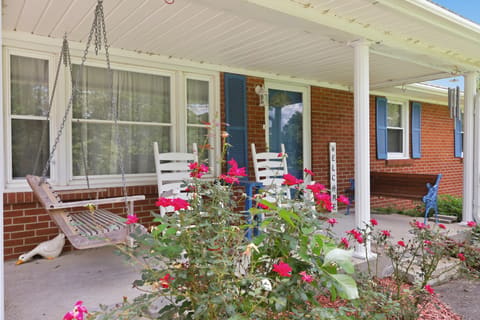 1587 Fairview Road, Lawrenceburg, KY 40342 — photo 2