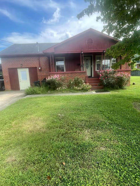 312 N Broadway, Barbourville, KY 40906 — photo 2