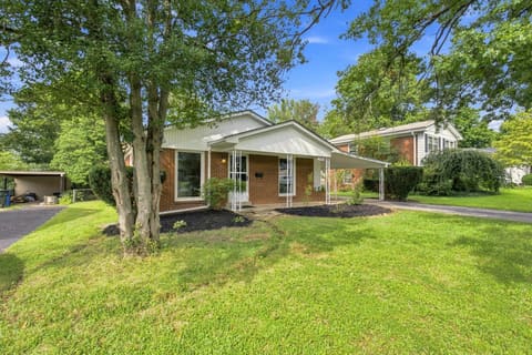 1907 Port Royal Court, Lexington, KY 40504 — photo 2