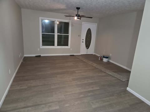 708 Broadway Street, Irvine, KY 40336 — photo 4
