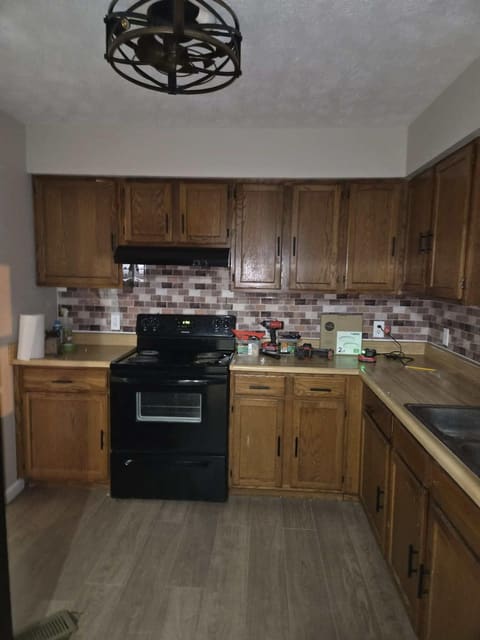 708 Broadway Street, Irvine, KY 40336 — photo 5