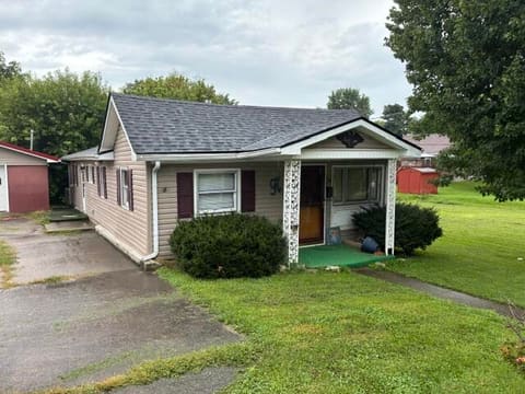 24 Spring Street, Winchester, KY 40391 — photo 2