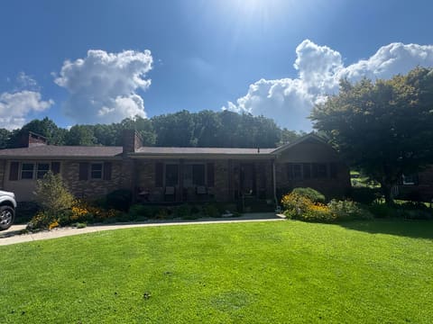 748 Lakeside Drive, Jackson, KY 41339 — photo 2