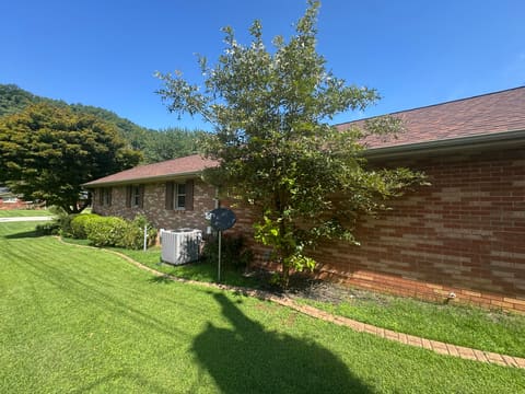 748 Lakeside Drive, Jackson, KY 41339 — photo 5