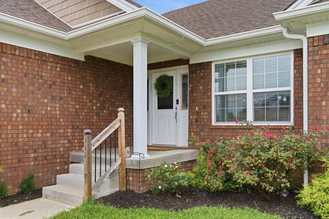 311 Rolling Meadows Lane Lane, Bardstown, KY 40004 — photo 2