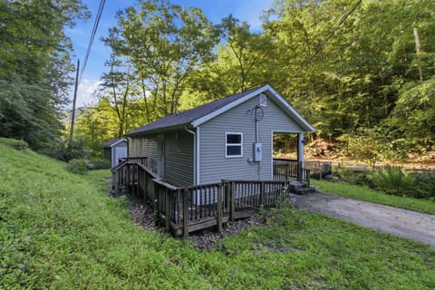 450 Nada Tunnel Road, Stanton, KY 40380 — photo 4