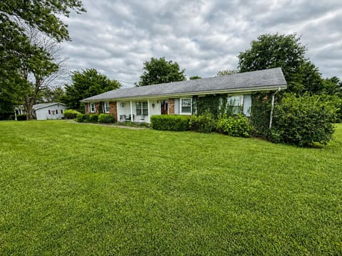 136 Paradise Camp Road, Harrodsburg, KY 40330 — photo 2