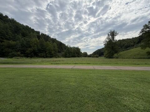 91 91 Mudlick Br Branch, Prestonsburg, KY 41653 — photo 2