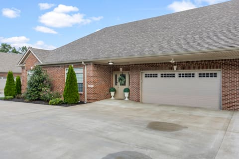 109 Woods Way, Frankfort, KY 40601 — photo 2