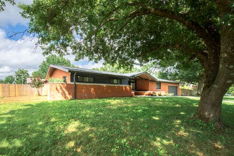 3273 Saxon Drive, Lexington, KY 40503 — photo 3