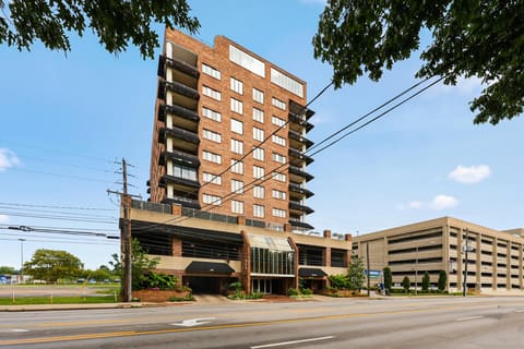 355 S Broadway 303, Lexington, KY 40508 — photo 2