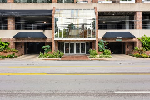 355 S Broadway 303, Lexington, KY 40508 — photo 3