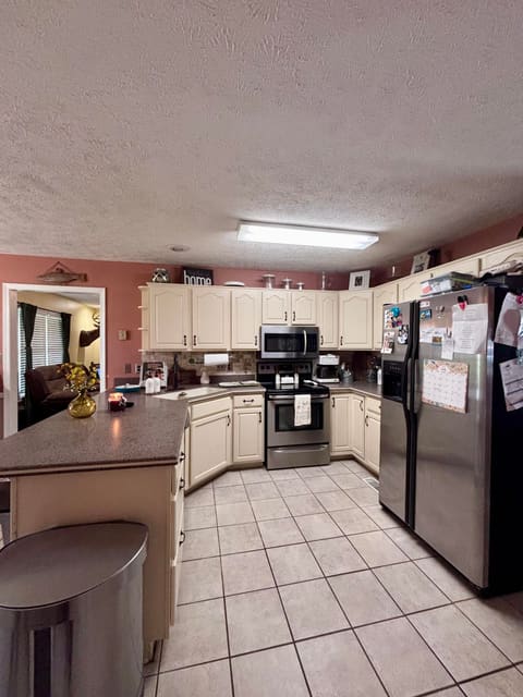 1400 N Shallow Lake Circle, Hopkinsville, KY 42240 — photo 5