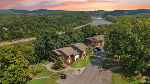 10-3 Star Trek Drive, Bronston, KY 42518 — photo 2