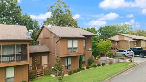 10-3 Star Trek Drive, Bronston, KY 42518 — photo 4