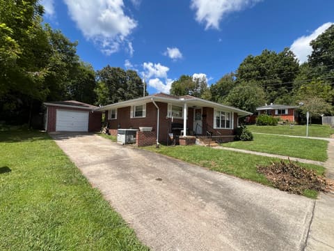1500 S Elm Street, Corbin, KY 40701 — photo 2