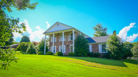 1047 Highview Drive, Lawrenceburg, KY 40342 — photo 2