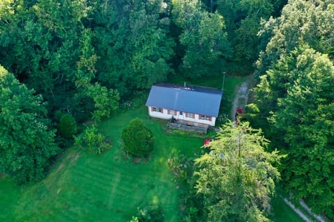 335 Smallwood Road, Stanton, KY 40380 — photo 2