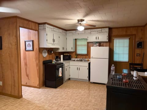 187 Bob Fields Trail, Frenchburg, KY 40322 — photo 2