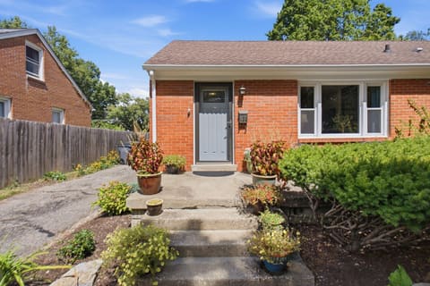 833 Furlong Drive, Lexington, KY 40504 — photo 3