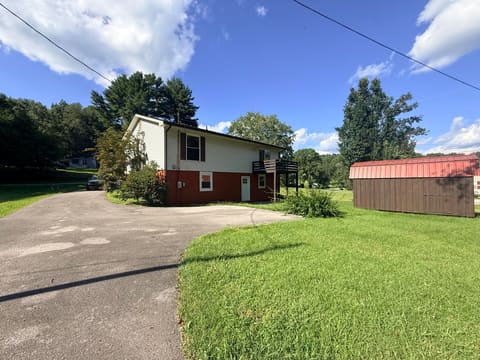 875 Copperas, Morehead, KY 40351 — photo 3