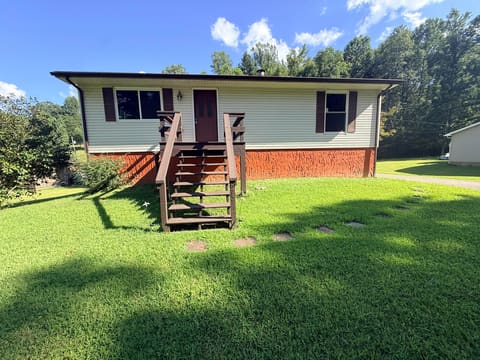 875 Copperas, Morehead, KY 40351 — photo 2