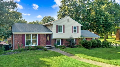 8010 Northern Spy Drive, Louisville, KY 40228 — photo 2