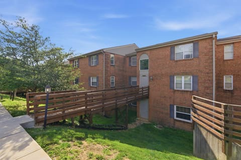 421 Redding Road 118, Lexington, KY 40517 — photo 2