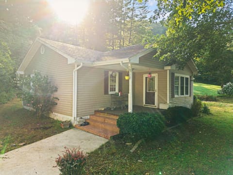 1435 Clover Bottom Creek Road, McKee, KY 40447 — photo 4