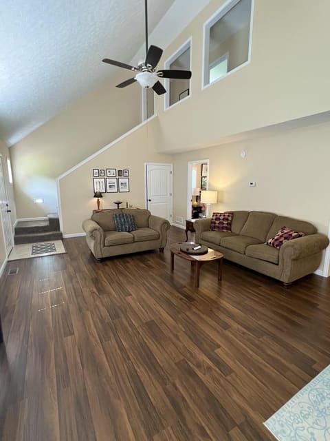 806 Harbor Springs Road, Jamestown, KY 42629 — photo 5