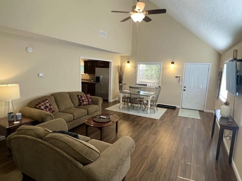 806 Harbor Springs Road, Jamestown, KY 42629 — photo 4