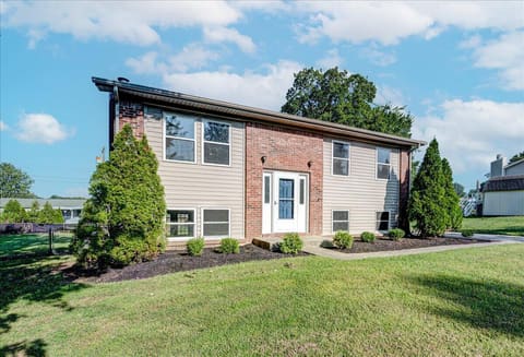 3328 Downing Place, Lexington, KY 40517 — photo 2