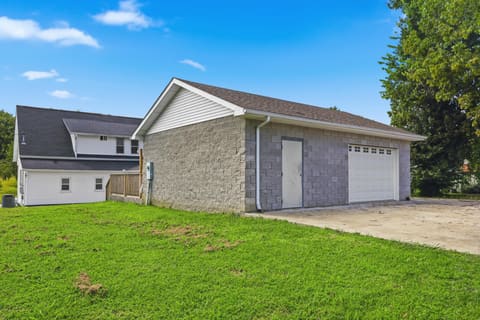 402 Park Avenue, Irvine, KY 40336 — photo 3
