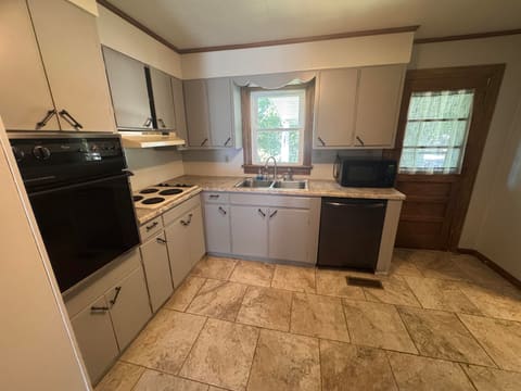 715 E Market Street, Princeton, KY 42445 — photo 5