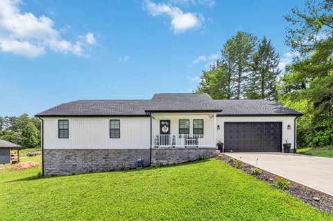 158 Strunk Road, Corbin, KY 40701 — photo 2