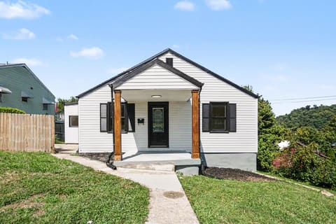108 Alexander Street, Frankfort, KY 40601 — photo 2