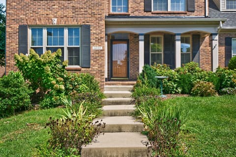 2213 Wilmington Lane, Lexington, KY 40513 — photo 2