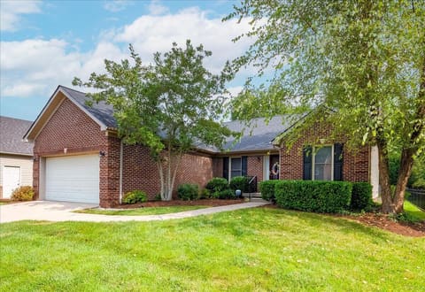 541 Huntersknoll Place, Lexington, KY 40509 — photo 2