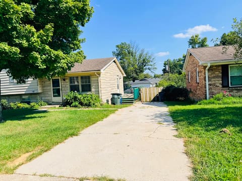 258 S Eagle Creek Drive, Lexington, KY 40515 — photo 4