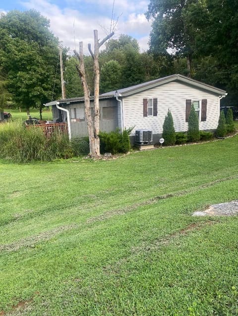 1280 Stonegate Drive, Burnside, KY 42519 — photo 2