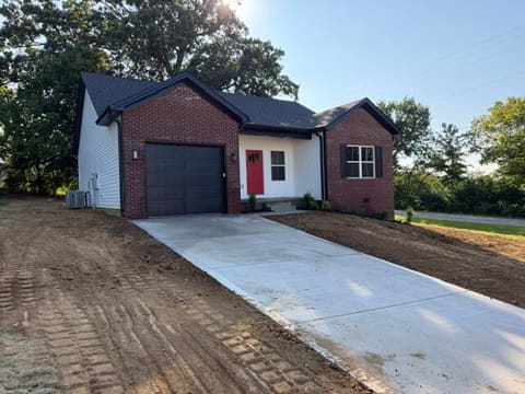 101 Oak Avenue - MLBG, Millersburg, KY 40348 — photo 3