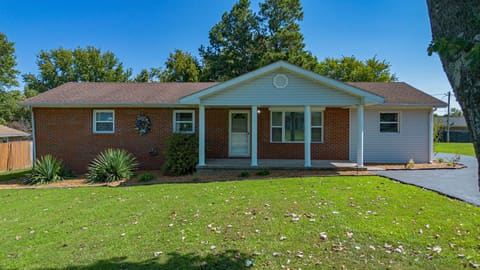 204 Summit Drive, Marion, KY 42064 — photo 2