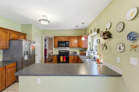 925 Seneca Park, Lexington, KY 40515 — photo 4