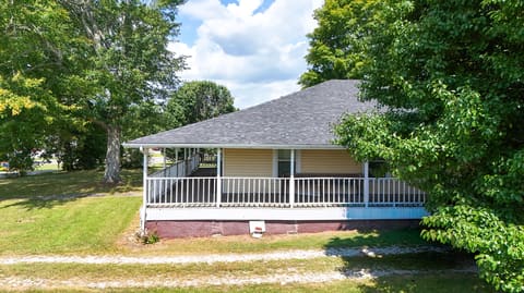 88 Back Street, East Bernstadt, KY 40729 — photo 3