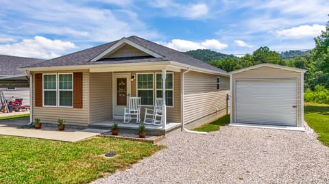 313 Mynhier Road, Morehead, KY 40351 — photo 2
