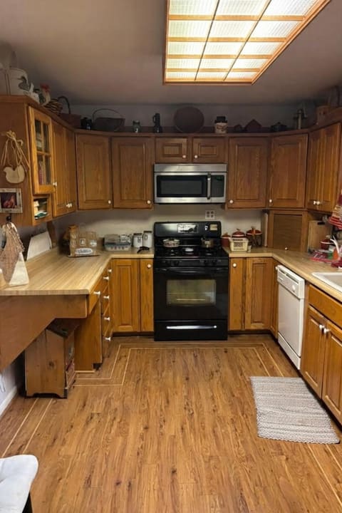 317 Greenbriar Road, Lexington, KY 40503 — photo 5
