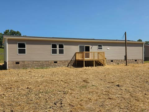 3998 Kentucky 830, Gray, KY 40734 — photo 2