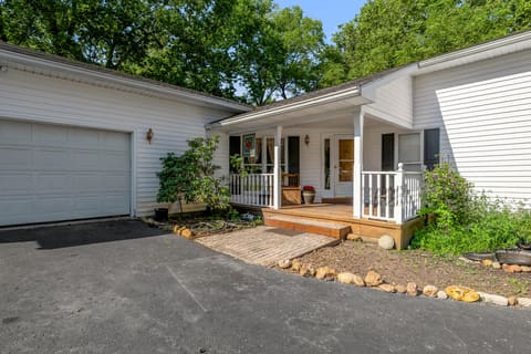 2073 Crystal Springs Road, Danville, KY 40422 — photo 2