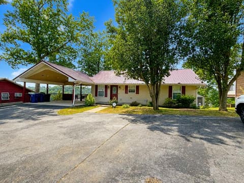 1219 Hideaway Drive, Somerset, KY 42503 — photo 2